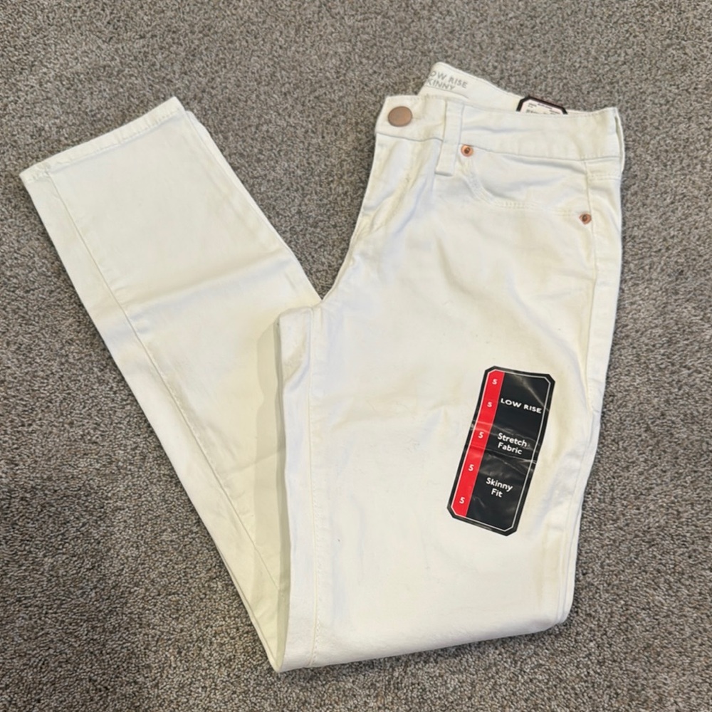 🛍️ NWT No Boundaries Low Rise Stretch Skinny Jeans